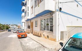 Shell Apartment, Walking To Beach And Center